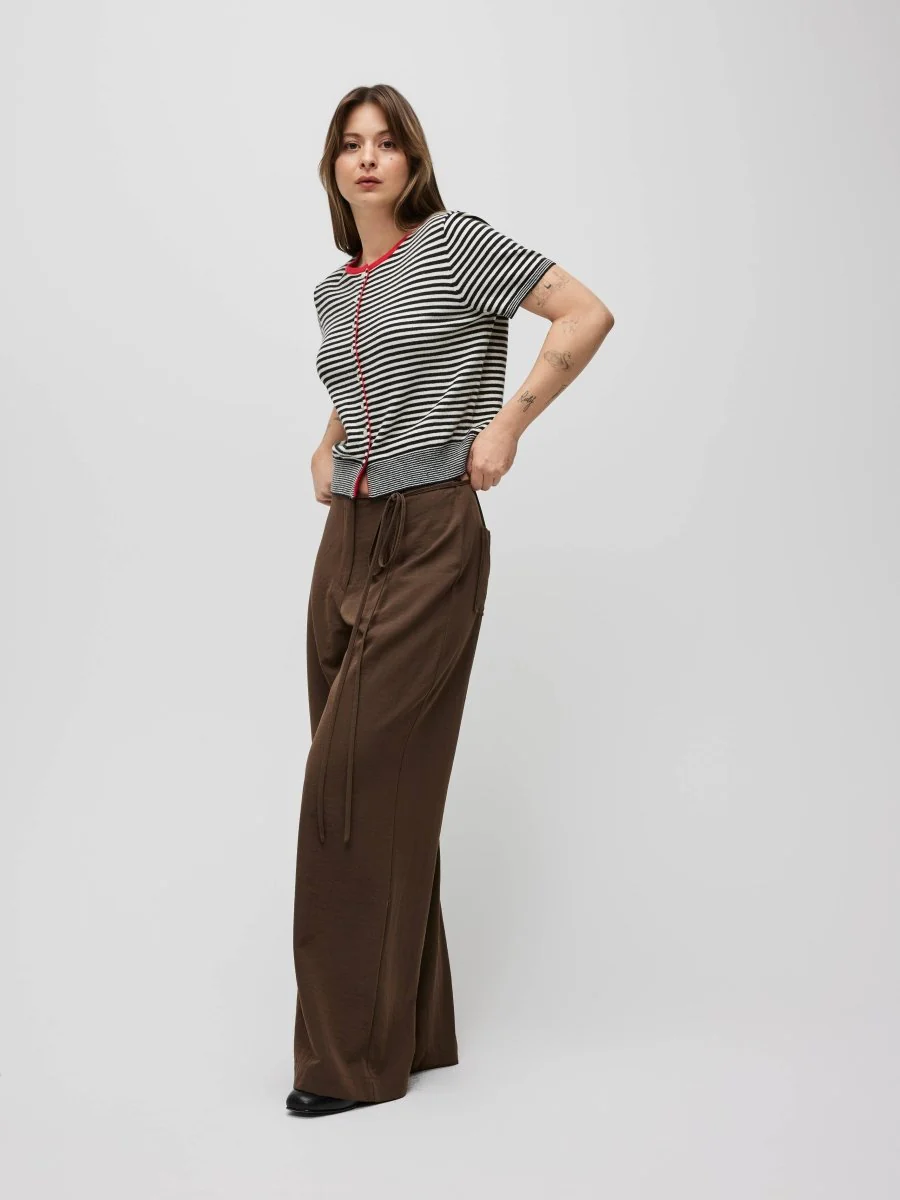 Blouse Faye Rayures Noires, Blanches et Rouges All Row - Image 4