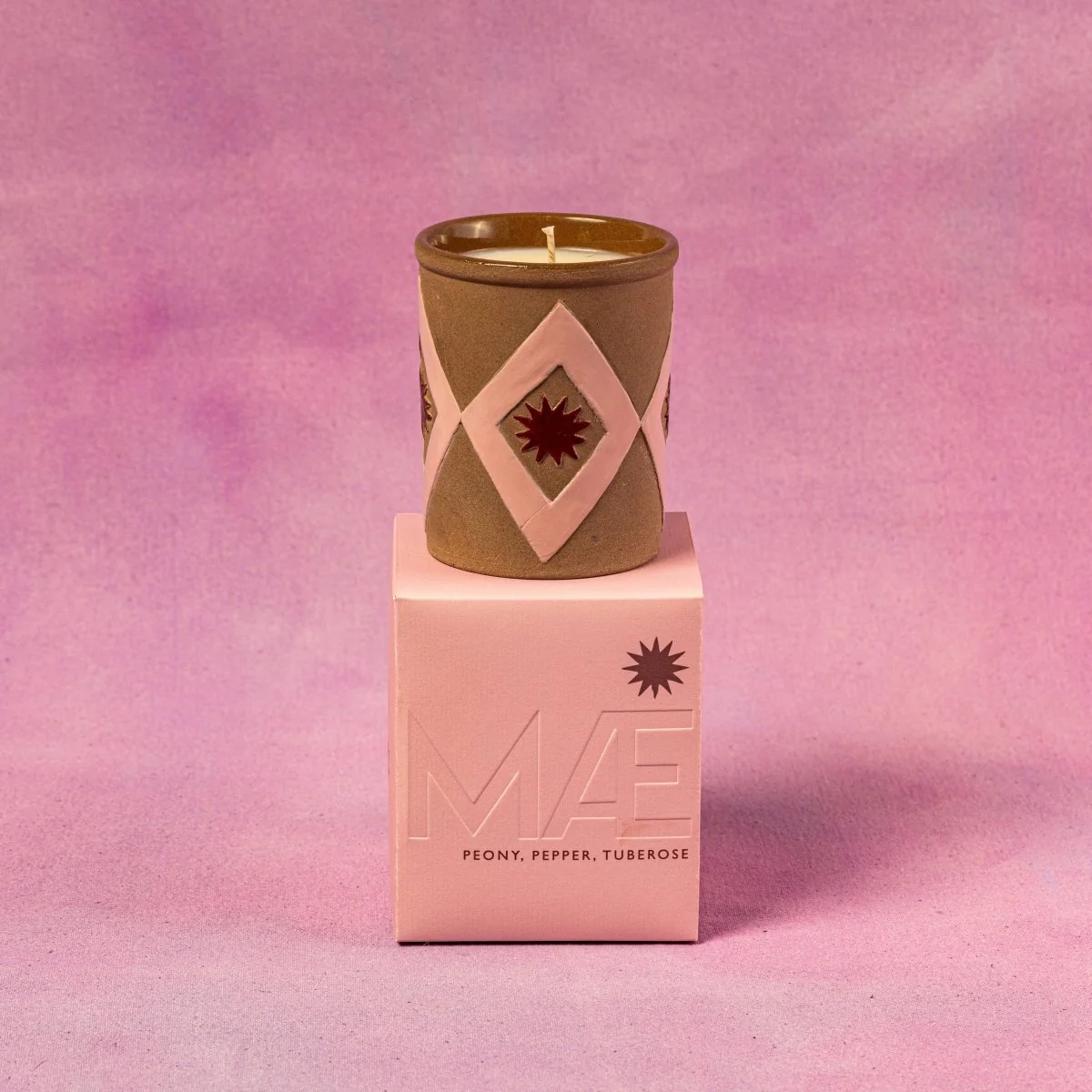 Bougie Étoile Rose Pivoine, Poivre et Tubereuse Maegen - Image 2