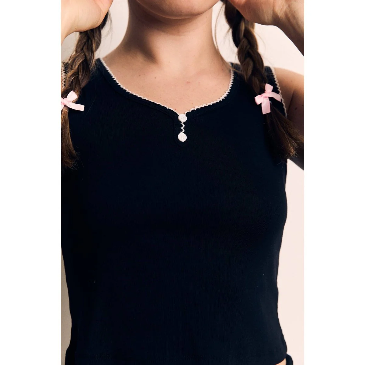 Camisole Noire Couture Contrastée The Blank Lab - Image 4