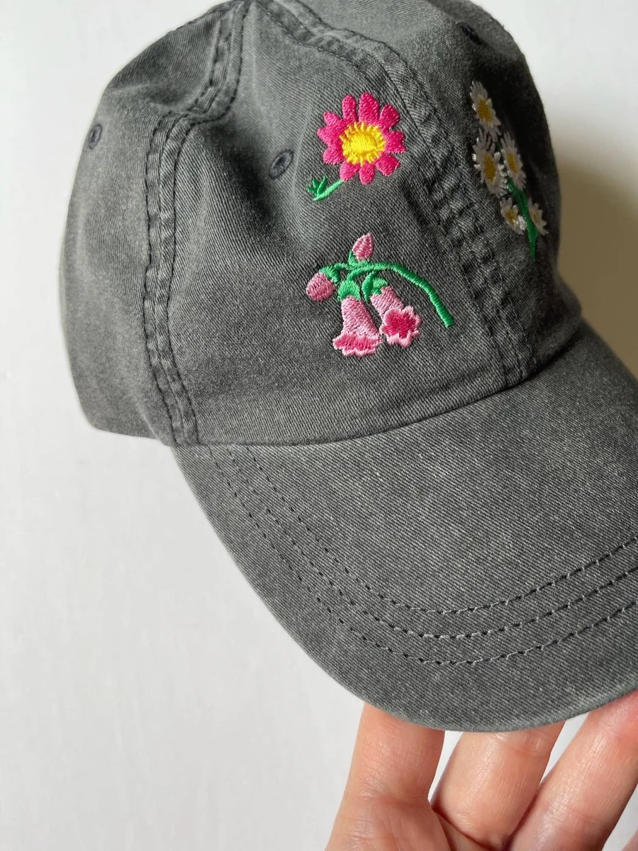 Casquette Brodée Fleurs Sauvages Banquet Atelier - Image 3