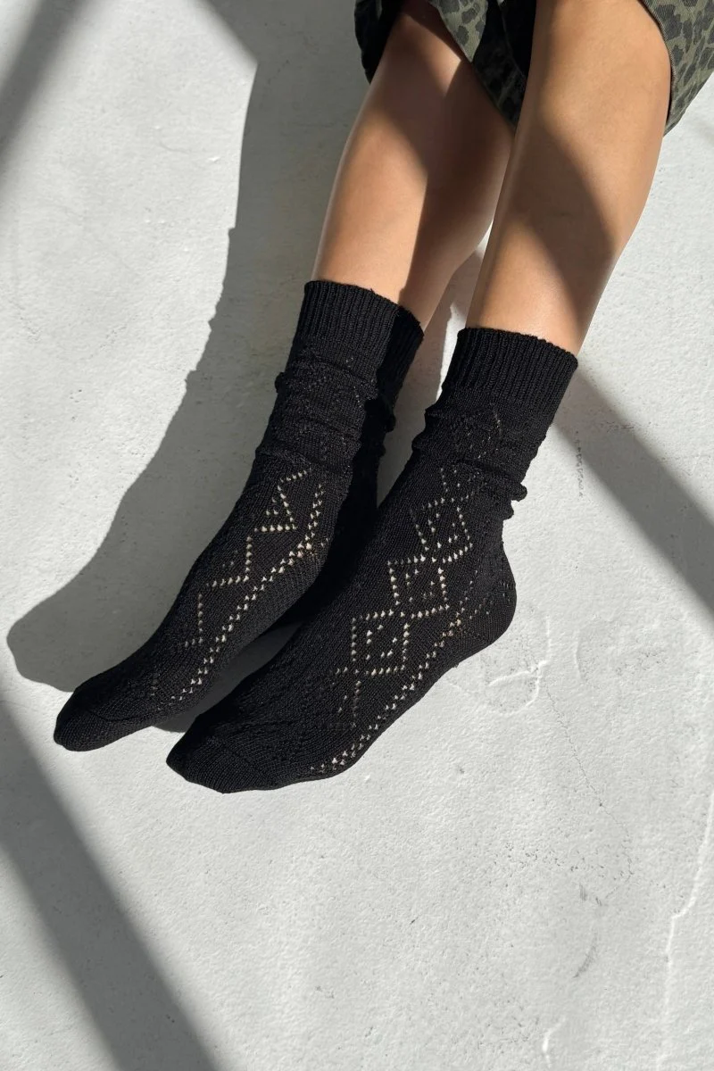 Chaussette Pointelle Eyelet Noire Le Bon Shoppe - Image 2