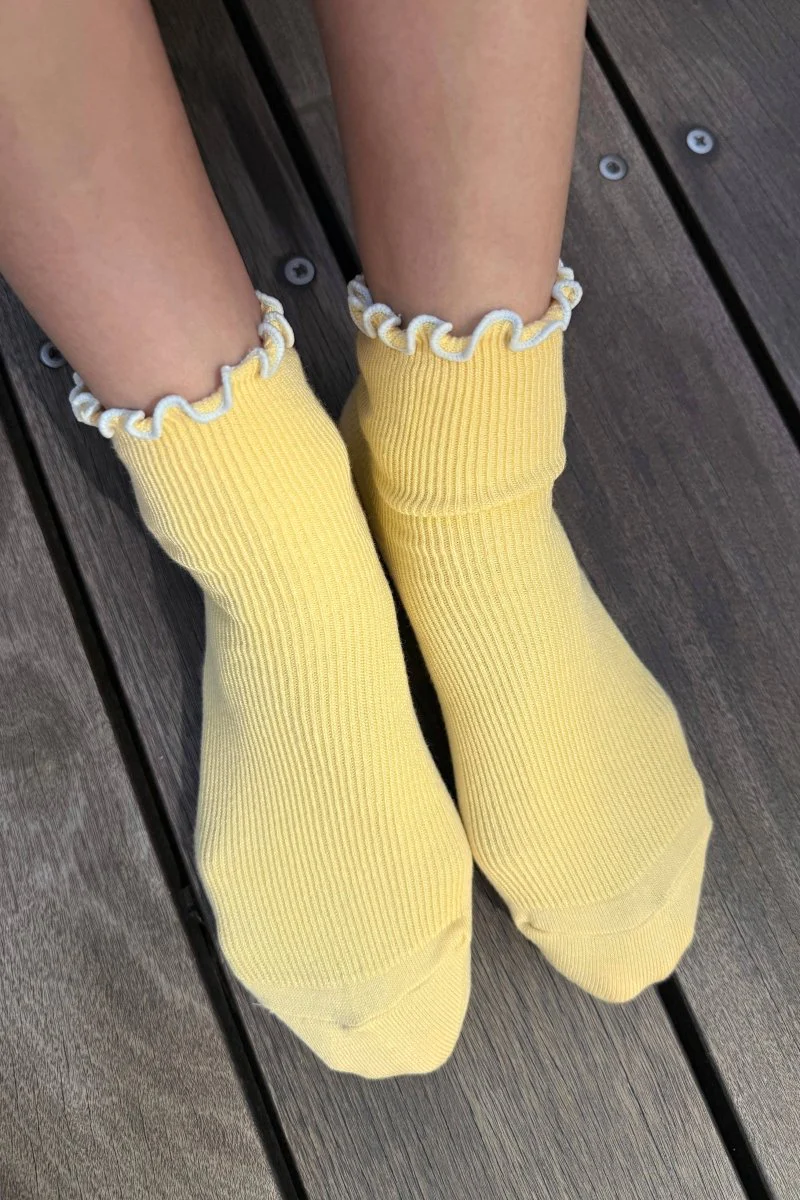 Chaussettes Ruffled Modal Le Bon Shoppe Jaune et Bleu - Image 4