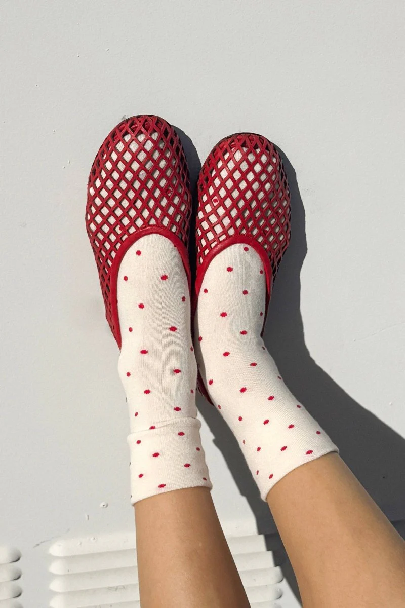 Chaussettes Sneaker Blanches Pois Rouges Le Bon Shoppe - Image 3