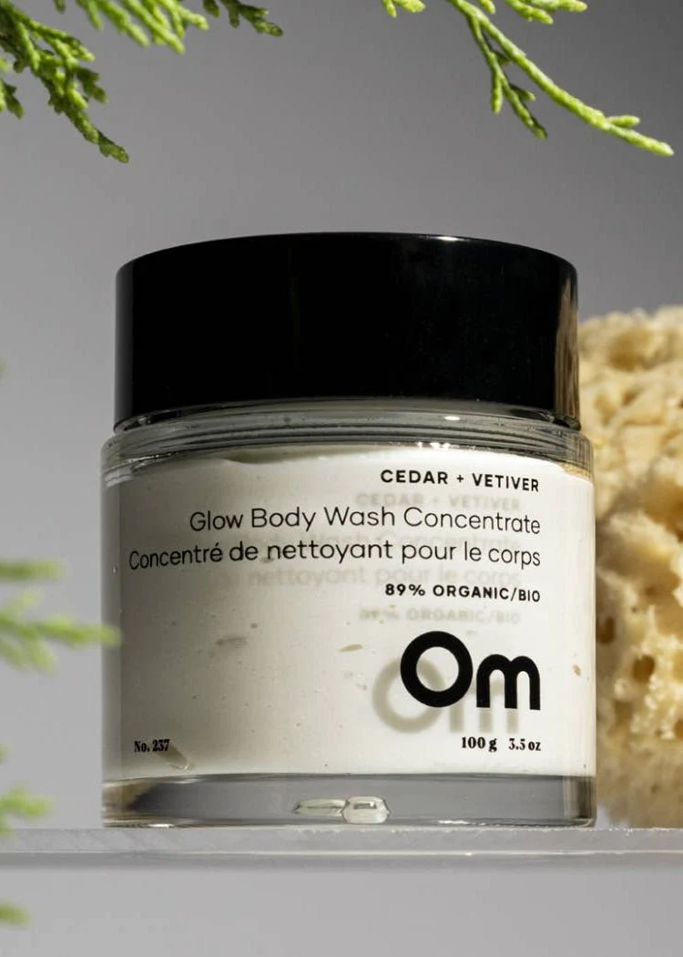 Concentré Nettoyant pour le corps Cèdre et Vetiver Om Organics - Image 3
