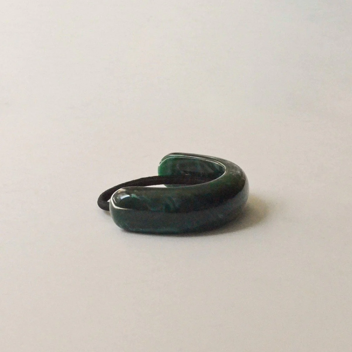 Élastique à Cheveux avec Coquille Verte Nar'sha - Image 2