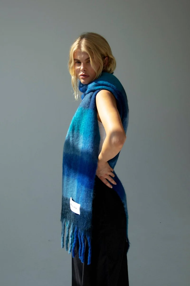 Foulard Reykjavik Bleu à Carreaux Arctic Fox - Image 4