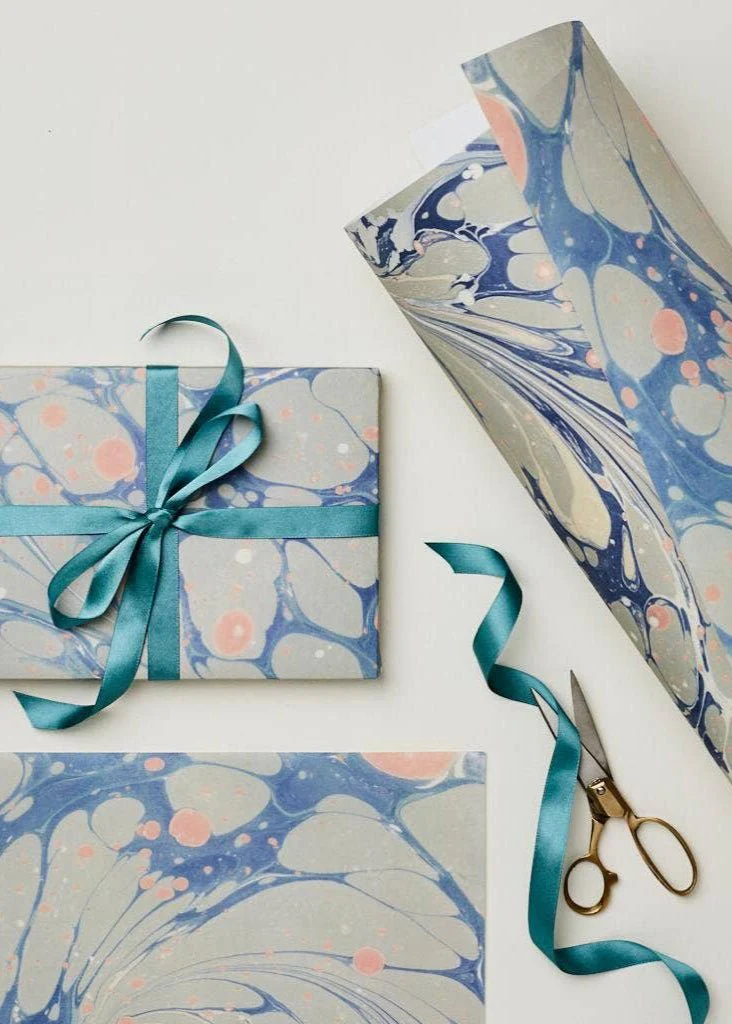 Papier d'emballage Blue Marble Wanderlust Paper Co
