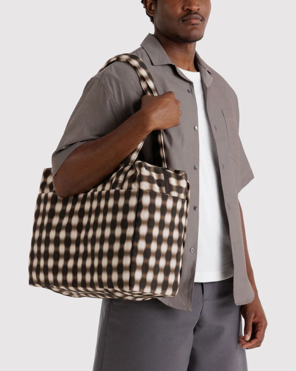 Petit Sac Nuage Carry-on Baggu Blurred Gingham Brown