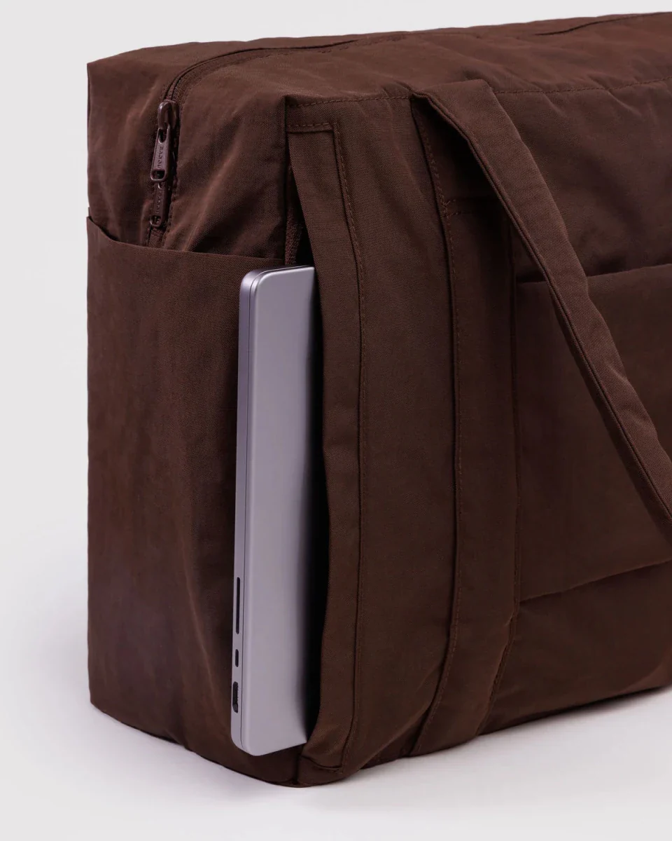 Petit Sac Nuage Carry-on Baggu Coffee - Image 4