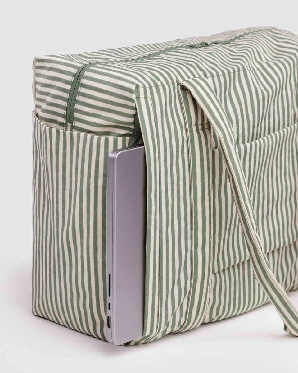 Petit Sac Nuage Carry-on Baggu Sage Stripe - Image 4