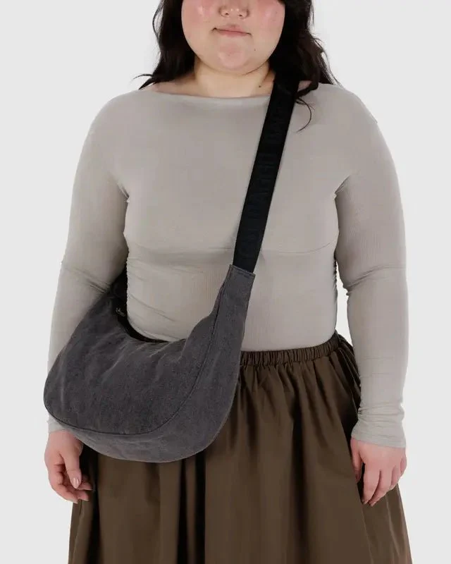 Sac Croissant Medium Baggu Washed Black Denim - Image 2