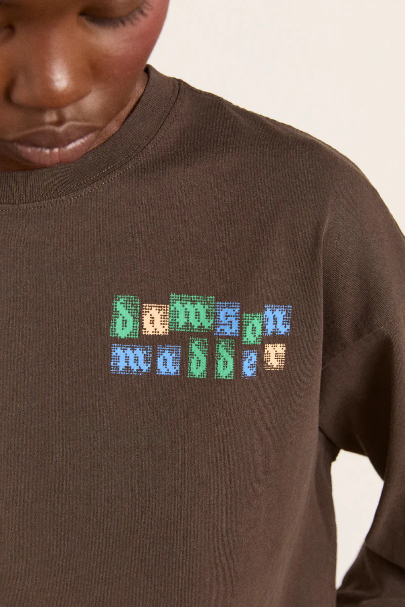 T-Shirt LS Patchwork Quilt Damson Madder - Image 7
